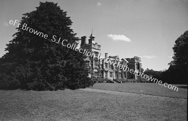 MALLOW CASTLE GARDEN VIEWS